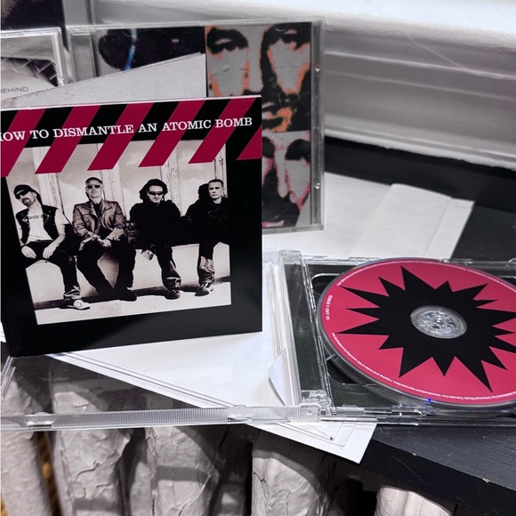 🎸💿Retro U2 Collectable CD’s 4 Titles Bundle from the 1990’s to early 2000📀🎸 - Picture 7 of 16